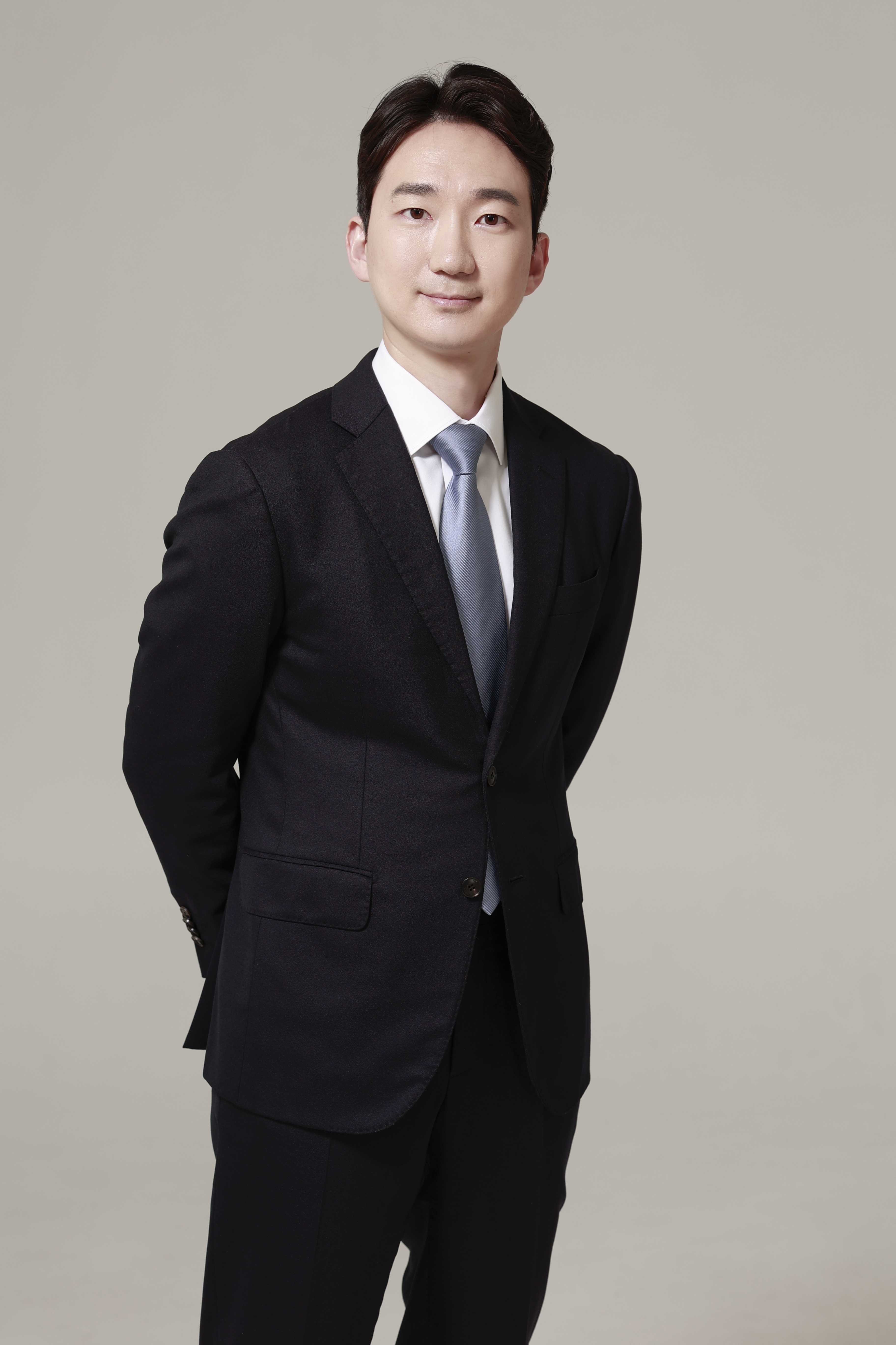 법무법인 AL 송민후 대표변호사 - 공인중개사 자격 보유